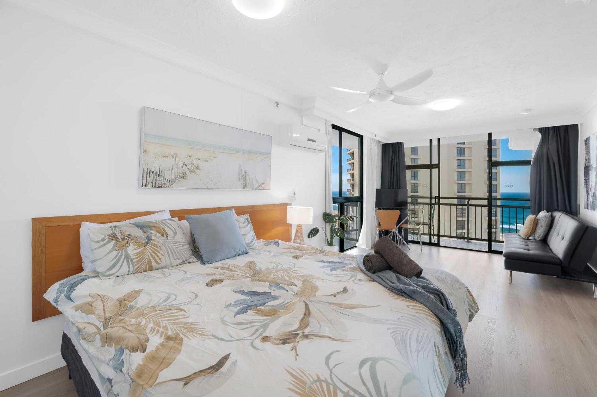 Unit 2 - Spectacular Sea Views In Surfers Paradise Голд-Кост Экстерьер фото